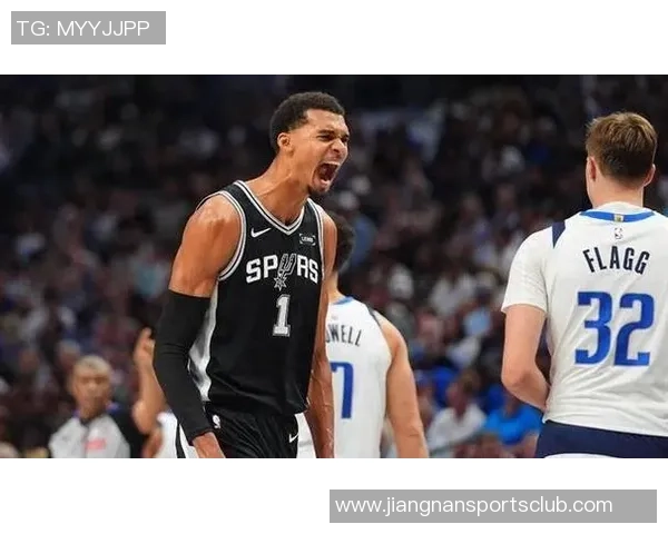 客战独行侠米奇约翰逊谈揭幕战首发阵容尚未确定