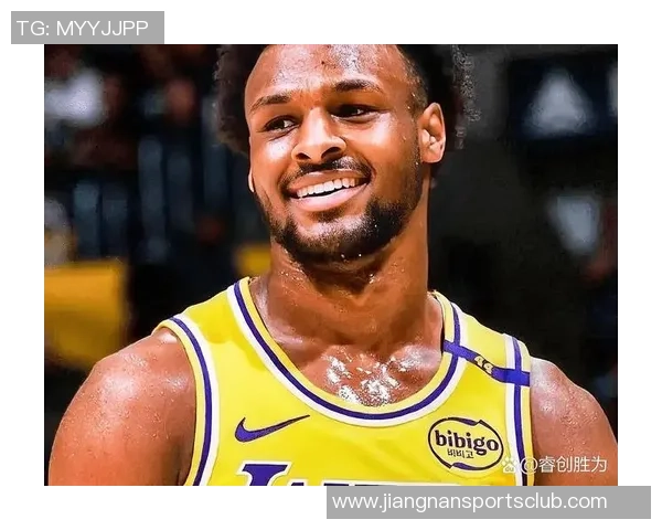 布朗尼表现惊艳11投8中砍下20分5篮板7助攻3抢断创赛季新高